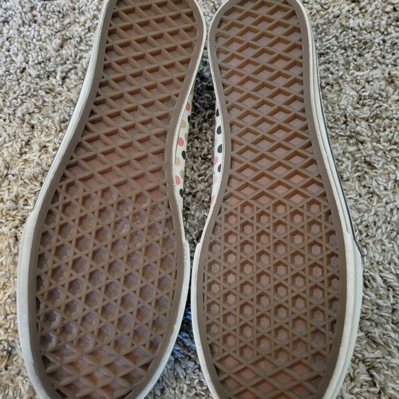 Shoes - Picture 4 of 5